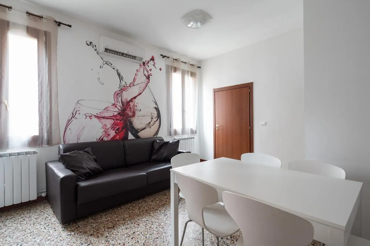 San Polo Canal View Apartments By Wonderful Italy Venedig