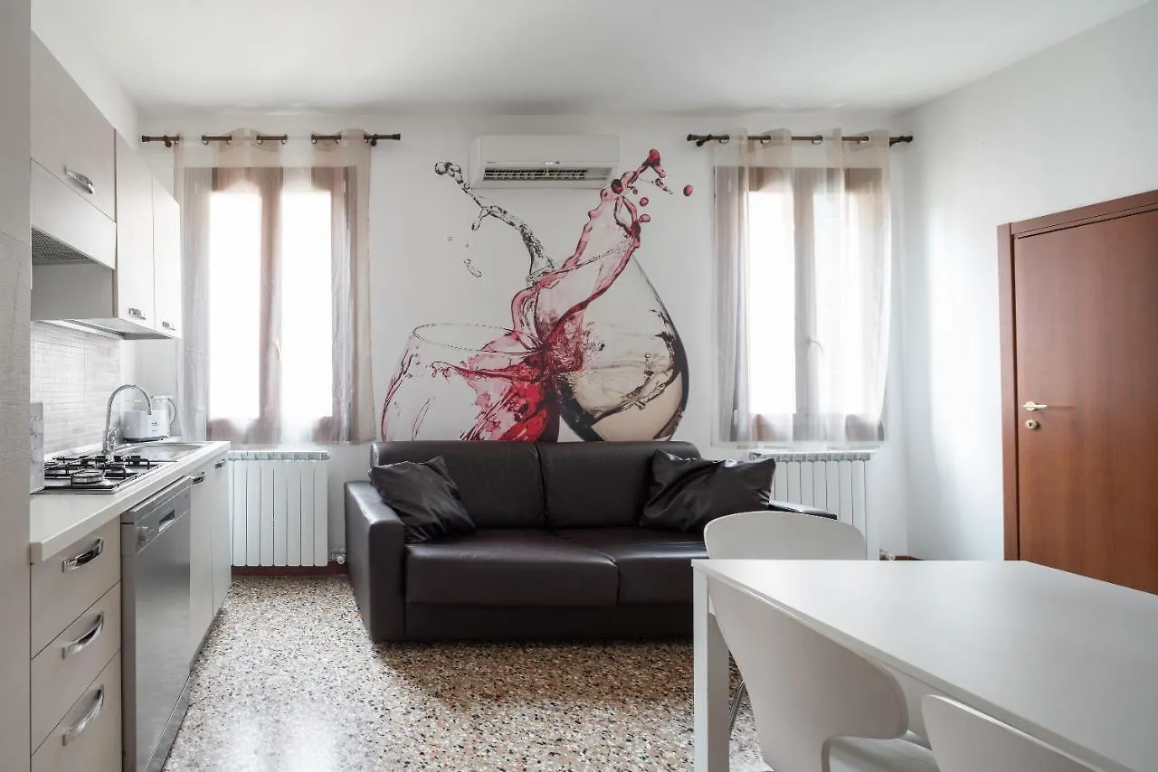 San Polo Canal View Apartments By Wonderful Italy Venedig 0*,  Italien