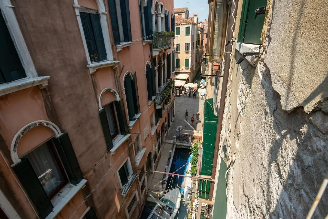 San Polo Canal View Apartments By Wonderful Italy Venedig