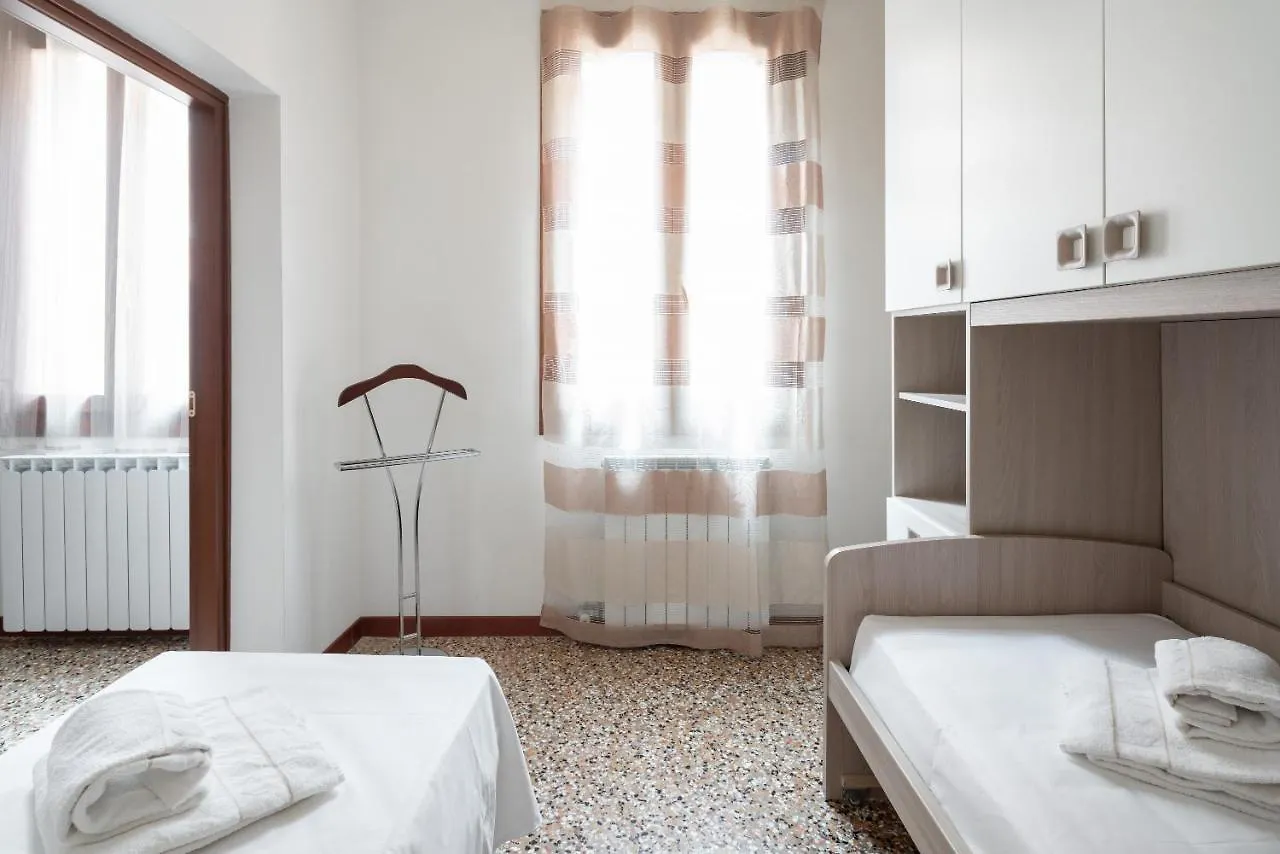 San Polo Canal View Apartments By Wonderful Italy Venedig 0*,