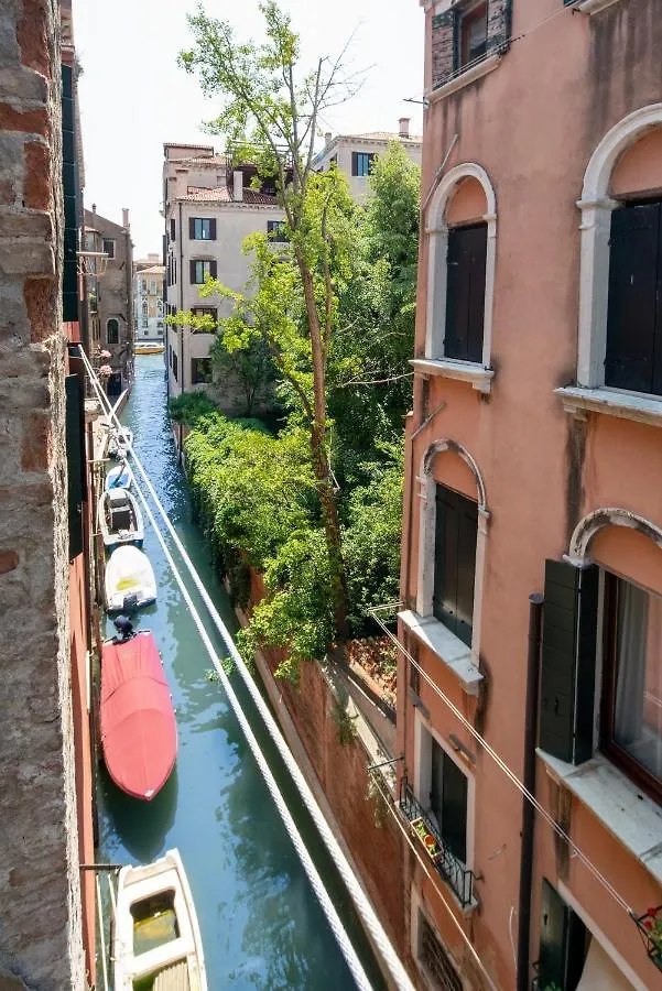 San Polo Canal View Apartments By Wonderful Italy Venedig
