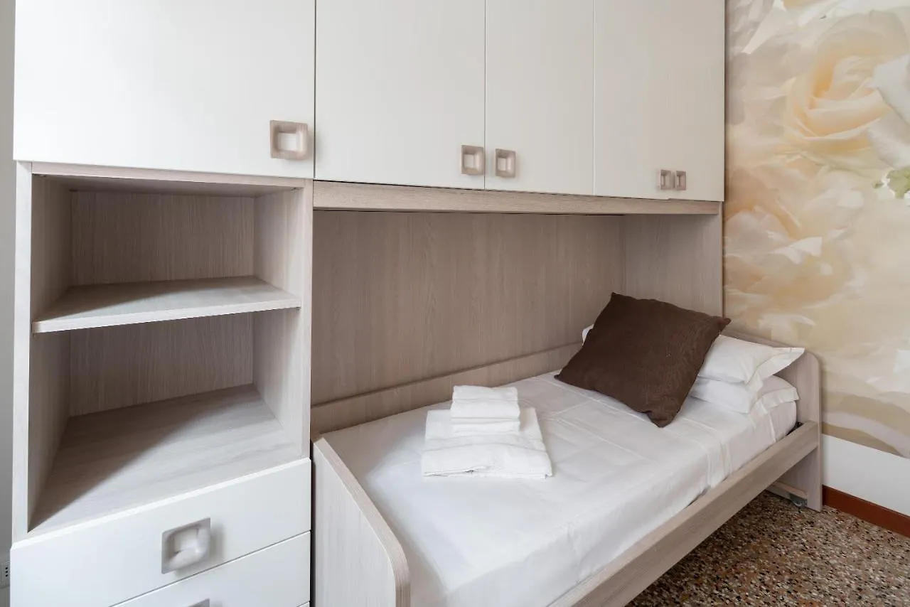 San Polo Canal View Apartments By Wonderful Italy Venedig