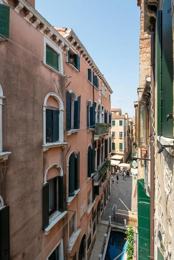San Polo Canal View Apartments By Wonderful Italy Venedig 0*,  Italien