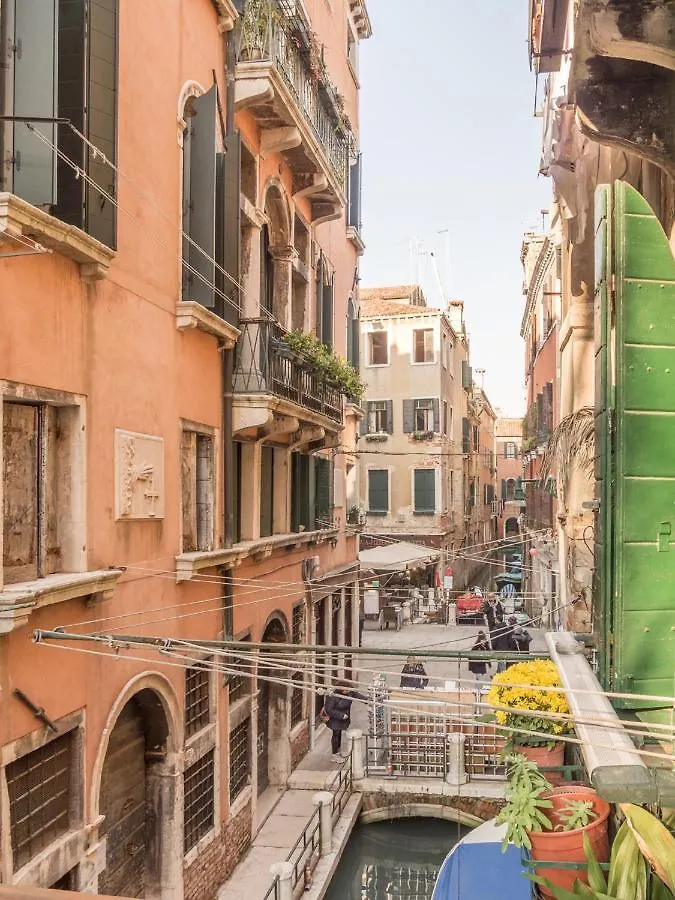 San Polo Canal View Apartments By Wonderful Italy Venedig 0*,  Italien