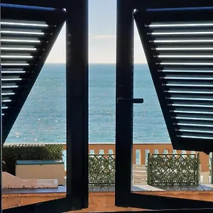 Romantic Sea View Flat In Genova